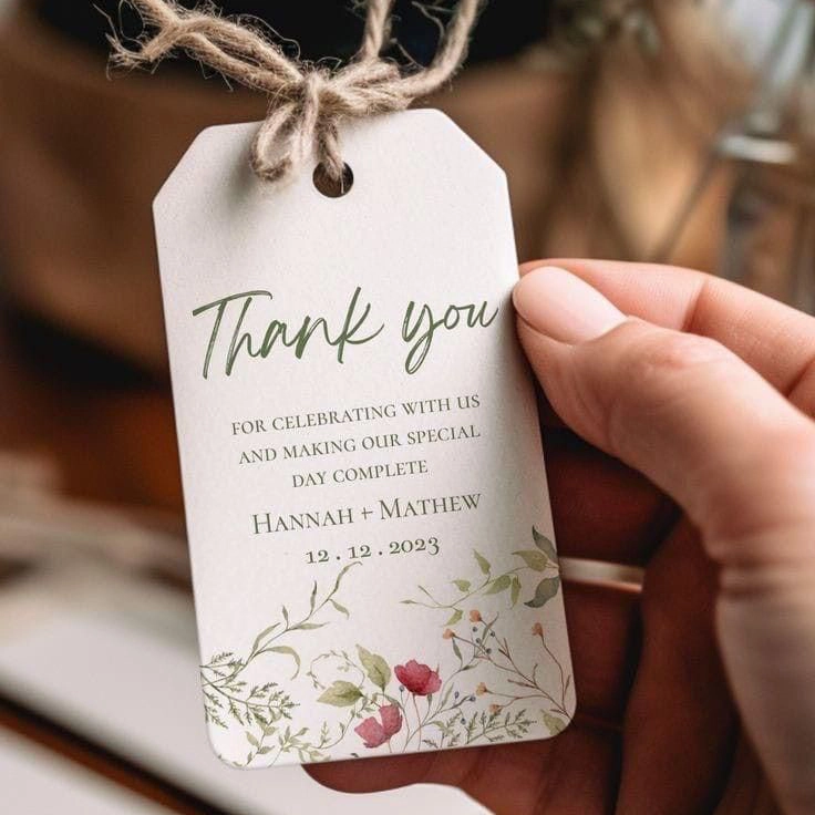 Elegant Tag With Round Cut 